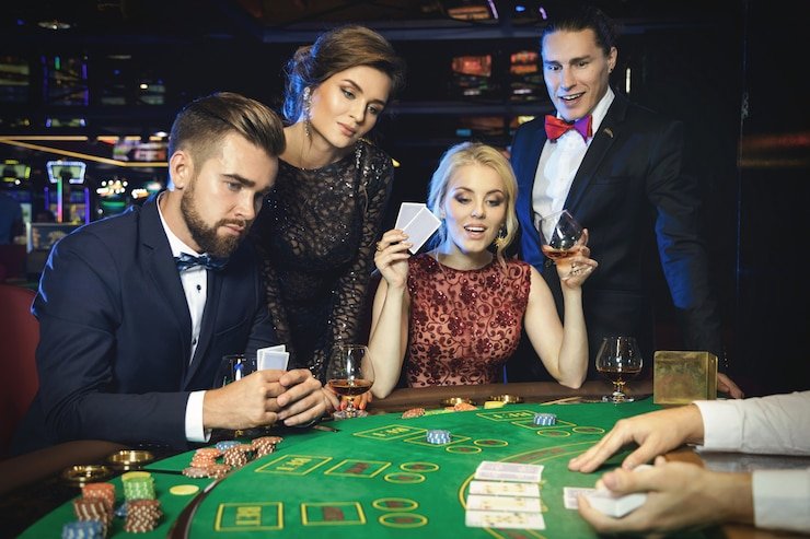 Aplikasi mobile kiwi4d menampilkan sportsbook dan kasino dealer langsung
